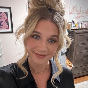 Meet your Posher, Alyssa